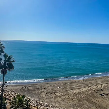 Near Playa De Bajondillo בית נופש